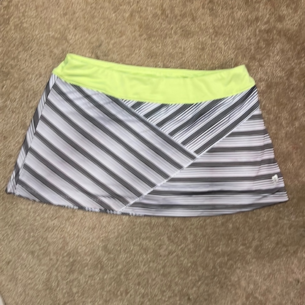 🤑SALE 3 for $20!🤑 NWOT Prince black & white tennis skirt w/ball pocket size XL